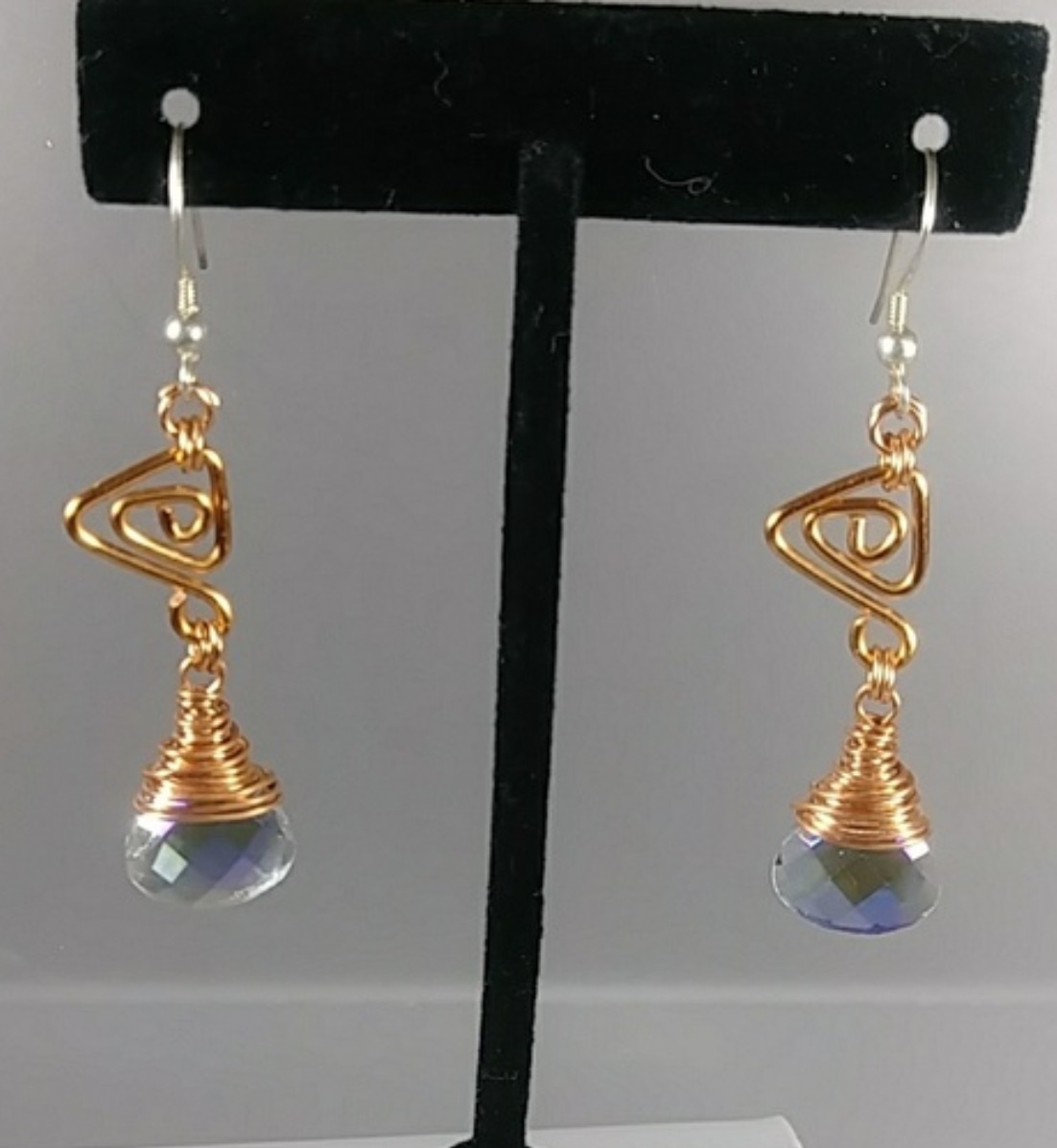 612 - EAR - Description:  Earrings: Copper Wire, Faceted Glass Beads, Sterling Silver Earwire   Dimension: 2 ' L (Inches)